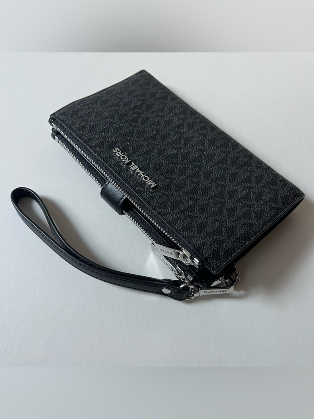 Michael Kors Monogram Wallet Wristlet Black